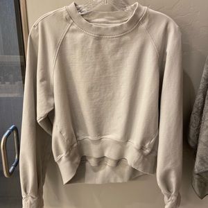 LULULEMON SWEATER